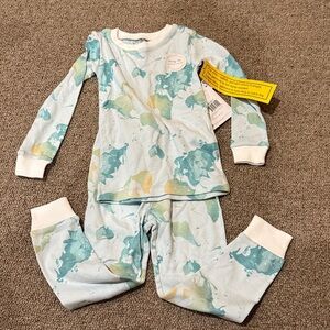 NWT Burt's Bees pajamas featuring world map